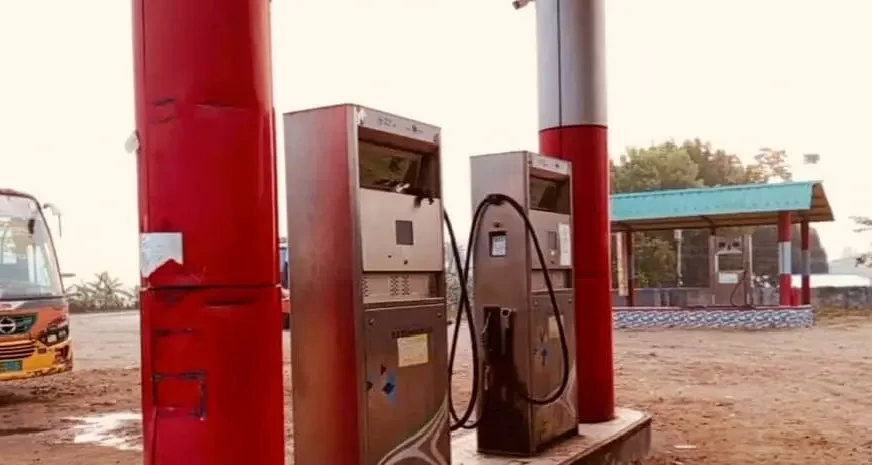 নড়াইলে তেল না পেয়ে ক্ষোভ: ট্রাকচাপায় পাম্প ম্যানেজার নিহত