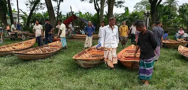 বর্ষা এলেও জমেনি শতবর্ষী বুড়িরহাটের নৌকার বাজার