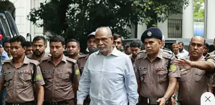 ট্রাইব্যুনালে বক্তব্যের সুযোগ না পেয়ে লতিফ সিদ্দিকীর আক্ষেপ, বললেন ‘আমাকে ফাঁসি দিয়ে দিন’