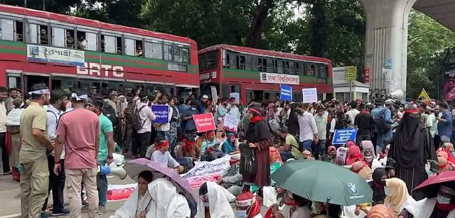 যোগদানের দাবিতে শাহবাগে অবস্থান ১৪ হাজার প্রাথমিক শিক্ষক, অক্টোবরে নয়—চলতি মাসেই নিয়োগ চান