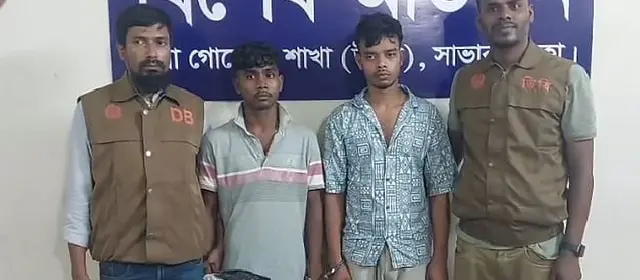 পিস্তল-গুলি ও মাদক নিয়ে পুলিশের জালে দুই তরুণ