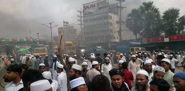 ইসলামী যুব আন্দোলন নেতার হত্যার প্রতিবাদে ঢাকা-চট্টগ্রাম মহাসড়ক অবরোধ