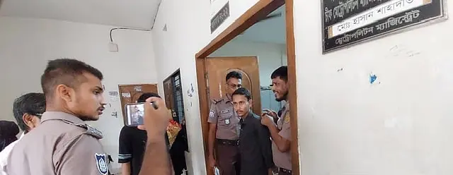 চিকিৎসককে হামলার মামলায় ফুড ডেলিভারি কর্মীর ৫ দিনের রিমান্ড