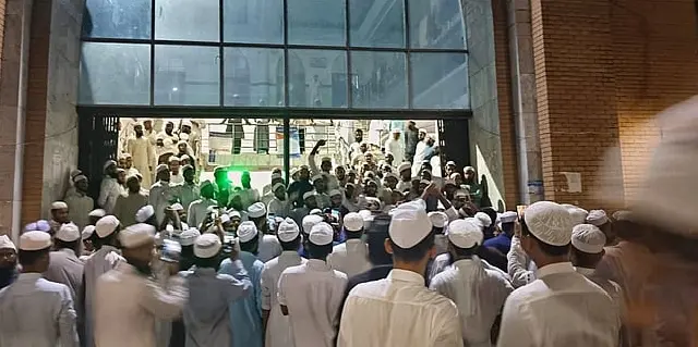 দুঃখপ্রকাশেও কাটেনি উত্তেজনা, ব্রাহ্মণবাড়িয়ায় এনসিপির কর্মসূচি ঠেকাতে অনড় কওমি ছাত্ররা