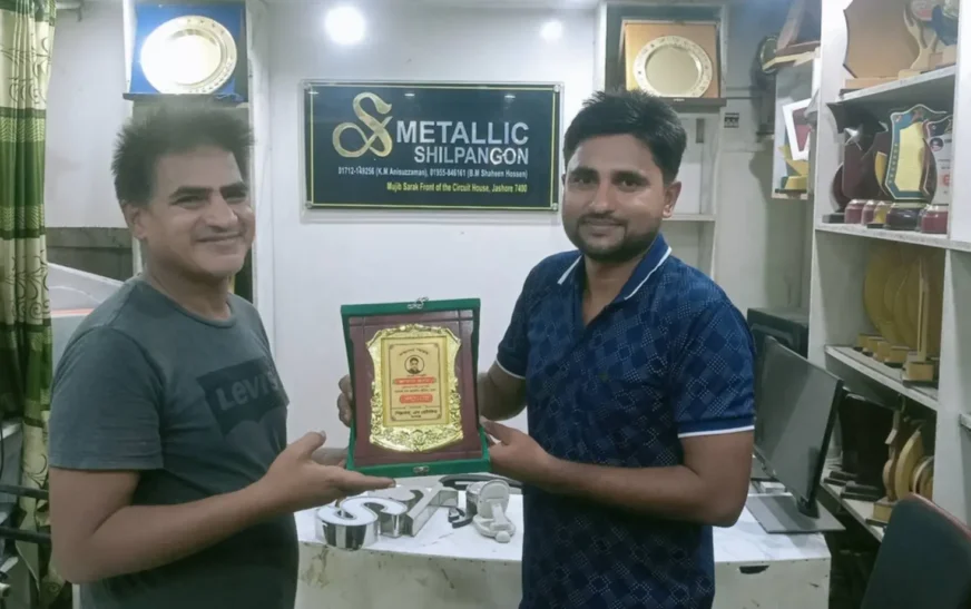 যশোরের কণ্ঠশিল্পী  হৃদয়ের সুরে মুগ্ধ দেশজুড়ে শ্রোতা