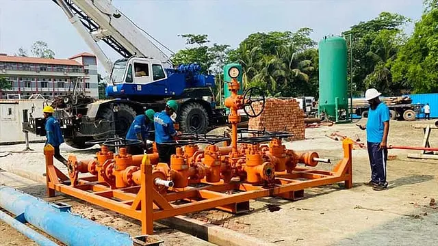 ১৫০ কূপে গ্যাসের খোঁজ, কাটবে কি দেশের জ্বালানি সংকট?