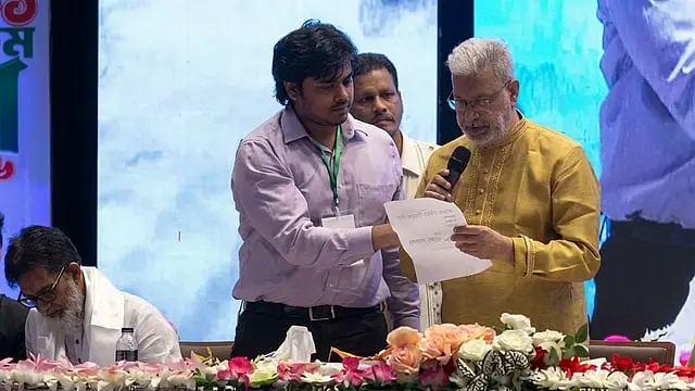 আমি না থাকলেও নিরাপদ সড়কের আন্দোলন চালিয়ে যাবেন’—ইলিয়াস কাঞ্চন