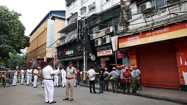 কলকাতার হোটেল অগ্নিকাণ্ডে কুষ্টিয়ার একই পরিবারের চারজন নিহত
