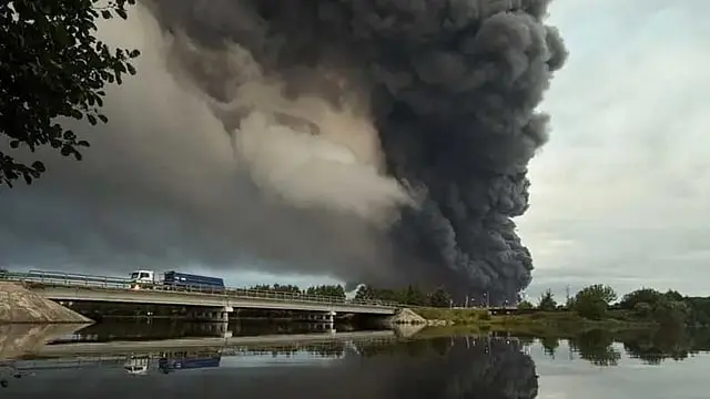 রাশিয়া-ইউক্রেইনের পাল্টাপাল্টি হামলায় নিহত ১২, বিধ্বস্ত কিইভ-মস্কোর বেসামরিক স্থাপনা