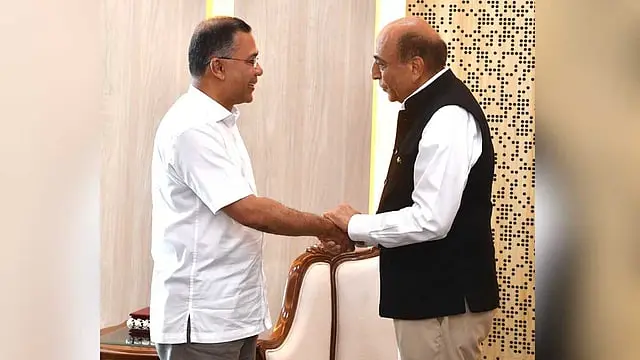 ঢাকা-দিল্লি সম্পর্কের নতুন বার্তা, তারেকের সঙ্গে ত্রিবেদীর প্রথম সাক্ষাৎ