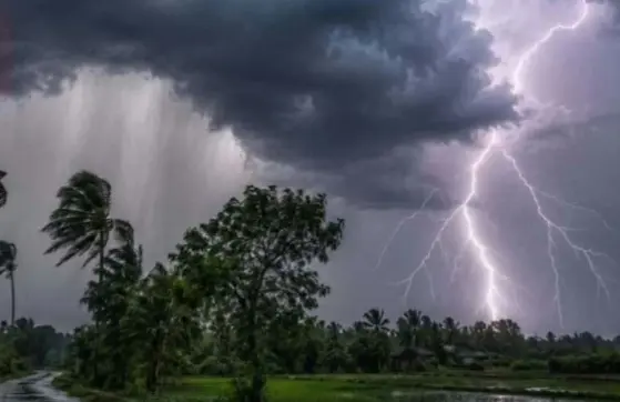 রাজধানীতে বৃষ্টি-বজ্রপাতের সম্ভাবনা, বাড়তে পারে তাপমাত্রা