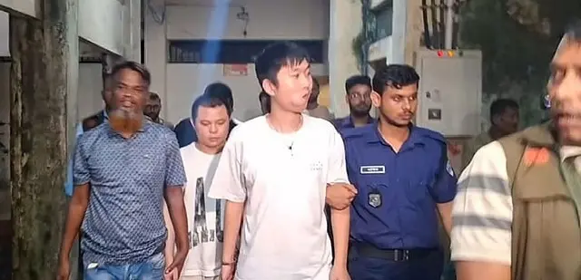 কক্সবাজারে অনলাইন প্রতারণার অভিযোগ: ৬ জন গ্রেপ্তারের পর শতাধিক বিদেশি নাগরিকের খোঁজে পুলিশ
