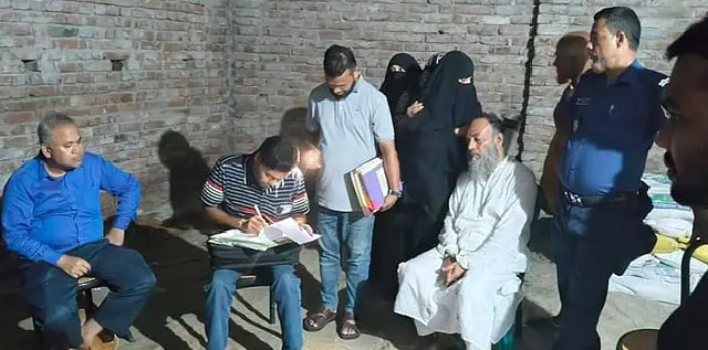 গুদামে ৫০০ বস্তা সার, ডিলারকে এক মাসের কারাদণ্ড