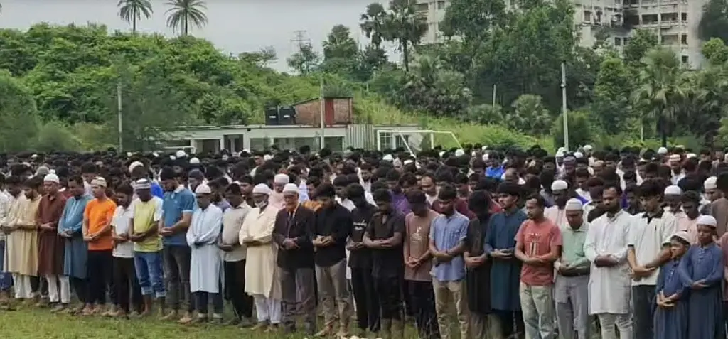 অপ্রতিমের জানাজায় কুবি ক্যাম্পাসে মানুষের ঢল