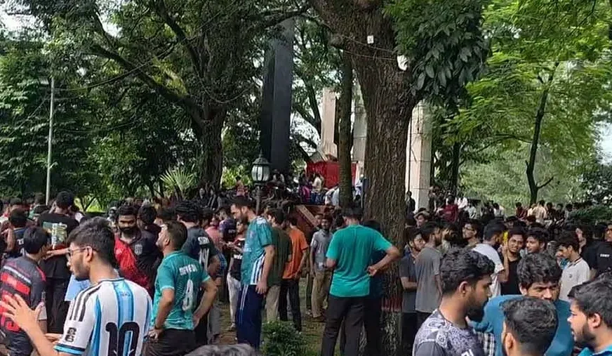 ৫৬ দিনে ভিসি বদল, চুয়েটে শিক্ষার্থী-শিক্ষকদের বিক্ষোভ