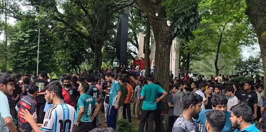 ৫৬ দিনে ভিসি বদল, চুয়েটে শিক্ষার্থী-শিক্ষকদের বিক্ষোভ