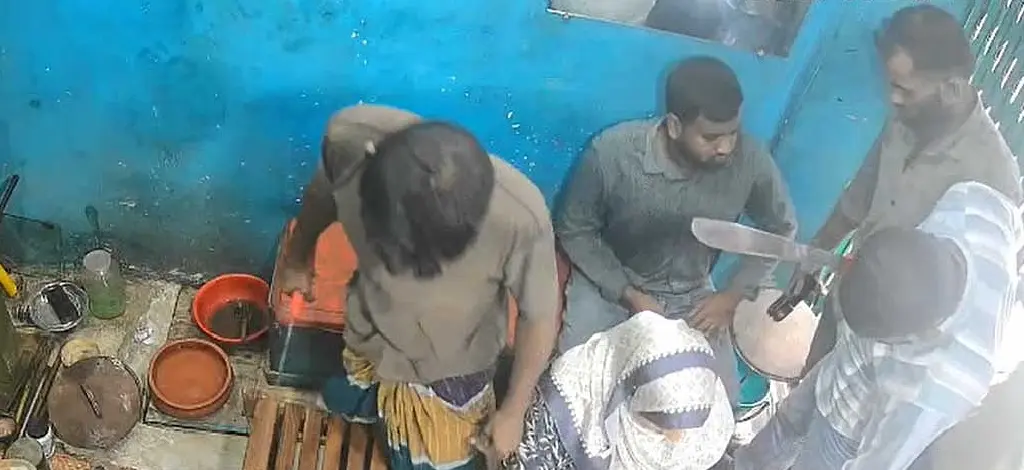 নারায়ণগঞ্জে সোনার দোকানে হানা, লুট হলো স্বর্ণ-রুপা