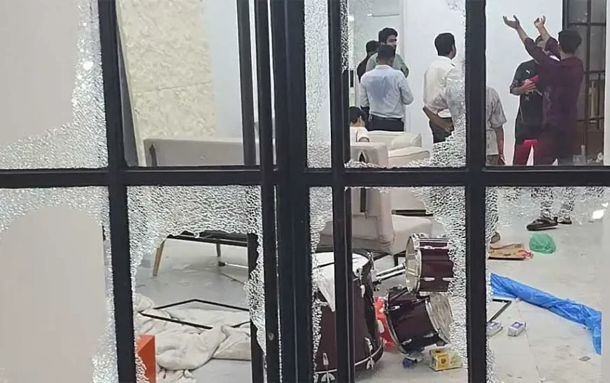 ইসিবি চত্বরে আবাসন প্রকল্পে হামলা, ভাঙচুর-লুটের শিকার সালমানের স্টুডিও