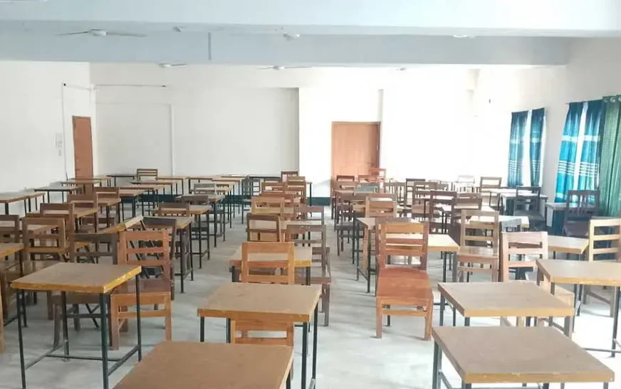 শাটডাউনে সপ্তম দিন, চুয়েটে ফিরছে না একাডেমিক কার্যক্রম
