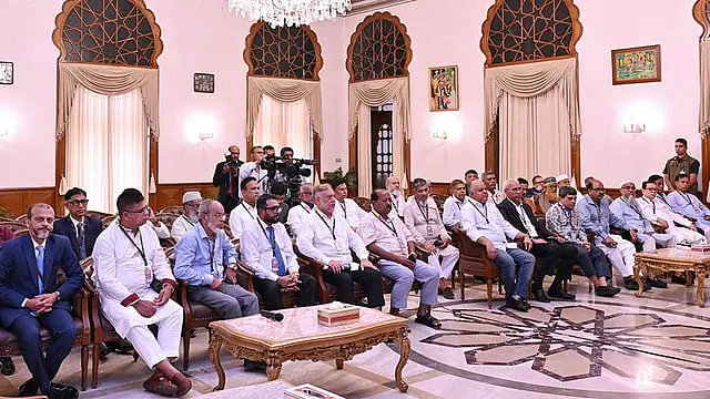 গণতন্ত্রের ভিত্তি মজবুত করতে স্থানীয় সরকার শক্তিশালী করার তাগিদ