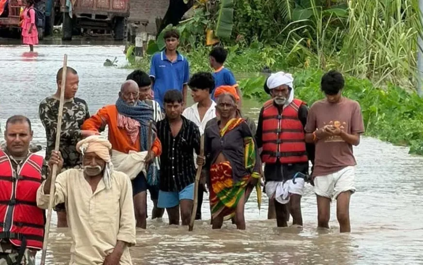 ভারতের উত্তর প্রদেশে ৫৬, নেপালে ১৪ জনের প্রাণহানি