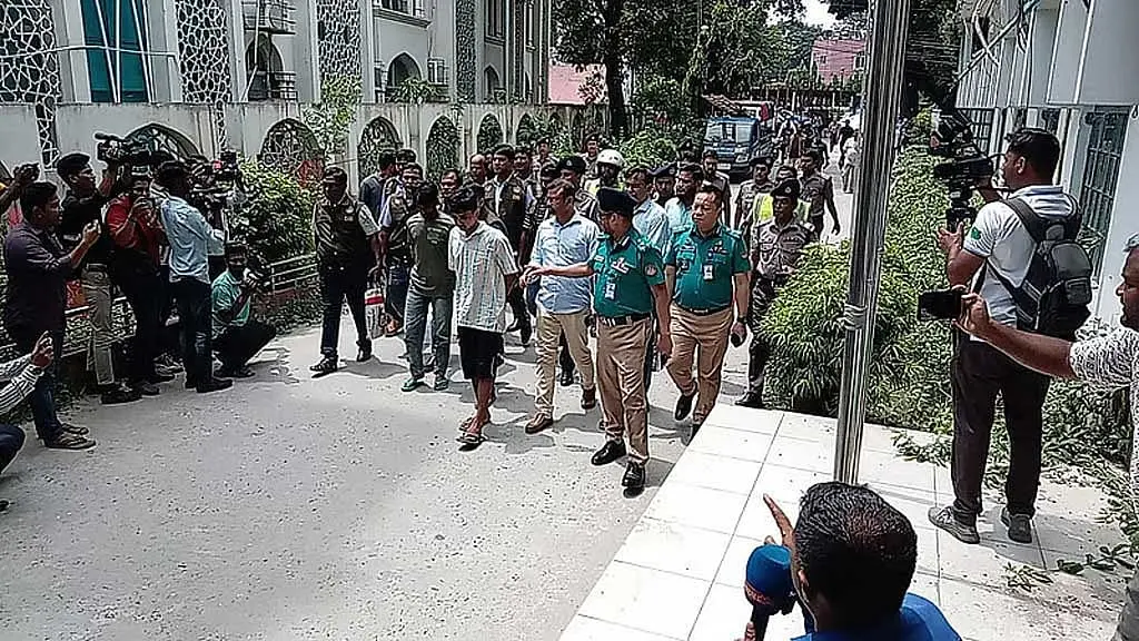 শিক্ষক পরিবার হত্যার তদন্তে নতুন ধাপ, দুই আসামির ডিএনএ নমুনা ঢাকায়