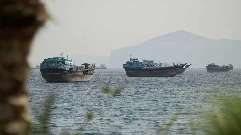 সাত দিনের শর্তে হরমুজ খোলার প্রস্তাব ইরানের