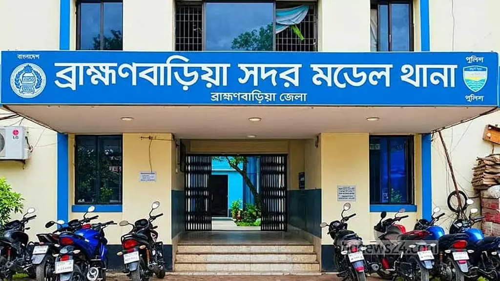 কিশোর অপরাধ ঠেকাতে ব্রাহ্মণবাড়িয়ায় পুলিশের অভিযান, আটক ৪২
