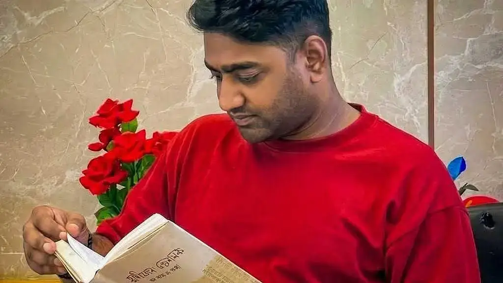 মানিকগঞ্জে আত্মগোপনে থাকা উপজেলা ছাত্রলীগ সভাপতি গ্রেপ্তার