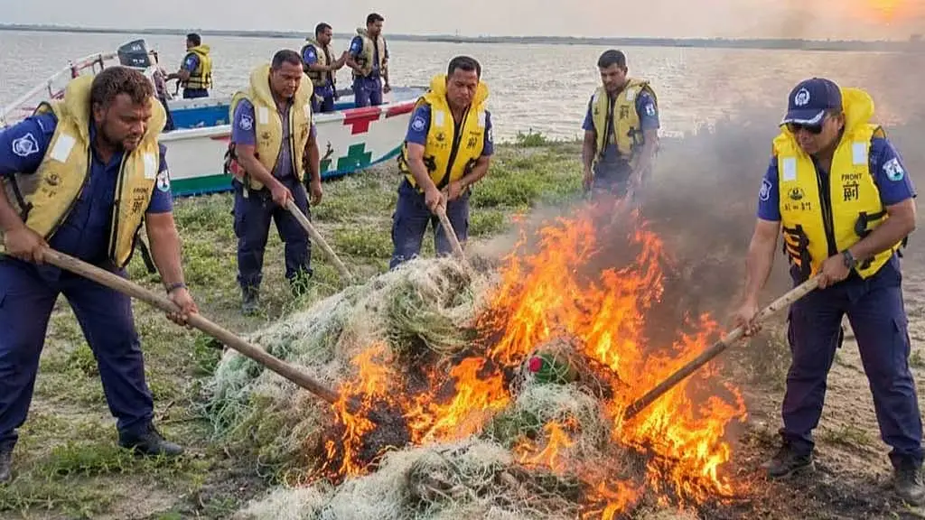 ২২ দিনের অভিযানে চাঁদপুরে ১৮৩ জেলের কারাদণ্ড, জব্দ বিপুল জাল