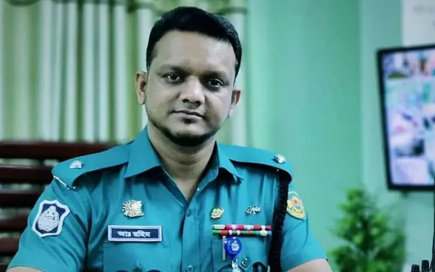 স্বেচ্ছাসেবক দল নেতাকে ধরতে অভিযান, চট্টগ্রাম থেকে খুলনায় বদলি ওসির